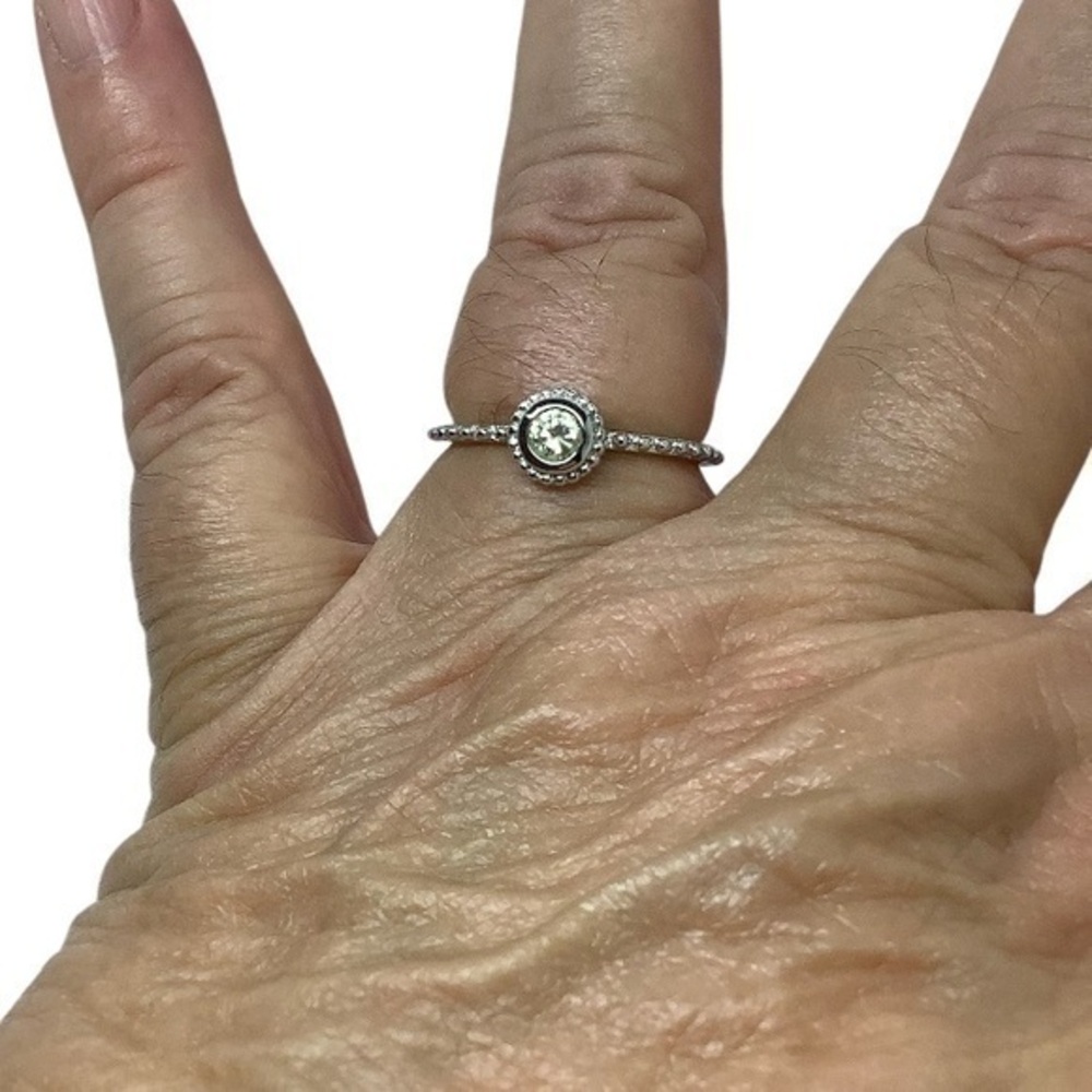 Sterling silver solitaire cubic zirconia ring